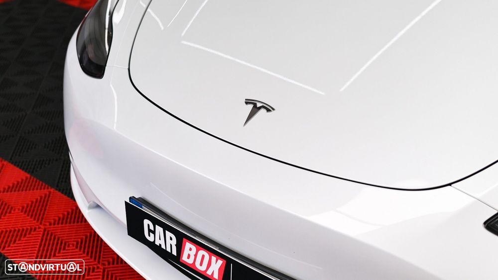 Tesla Model Y Long Range Dual Motor AWD - 9