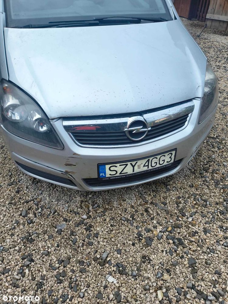Opel Zafira - 1