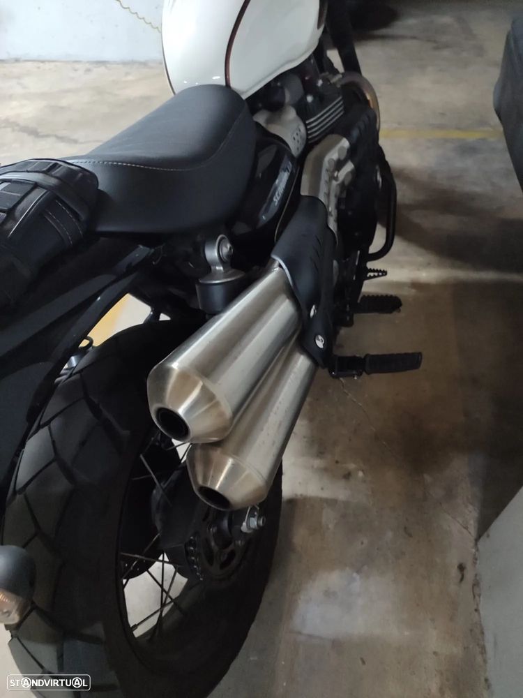 Triumph Scrambler - 21