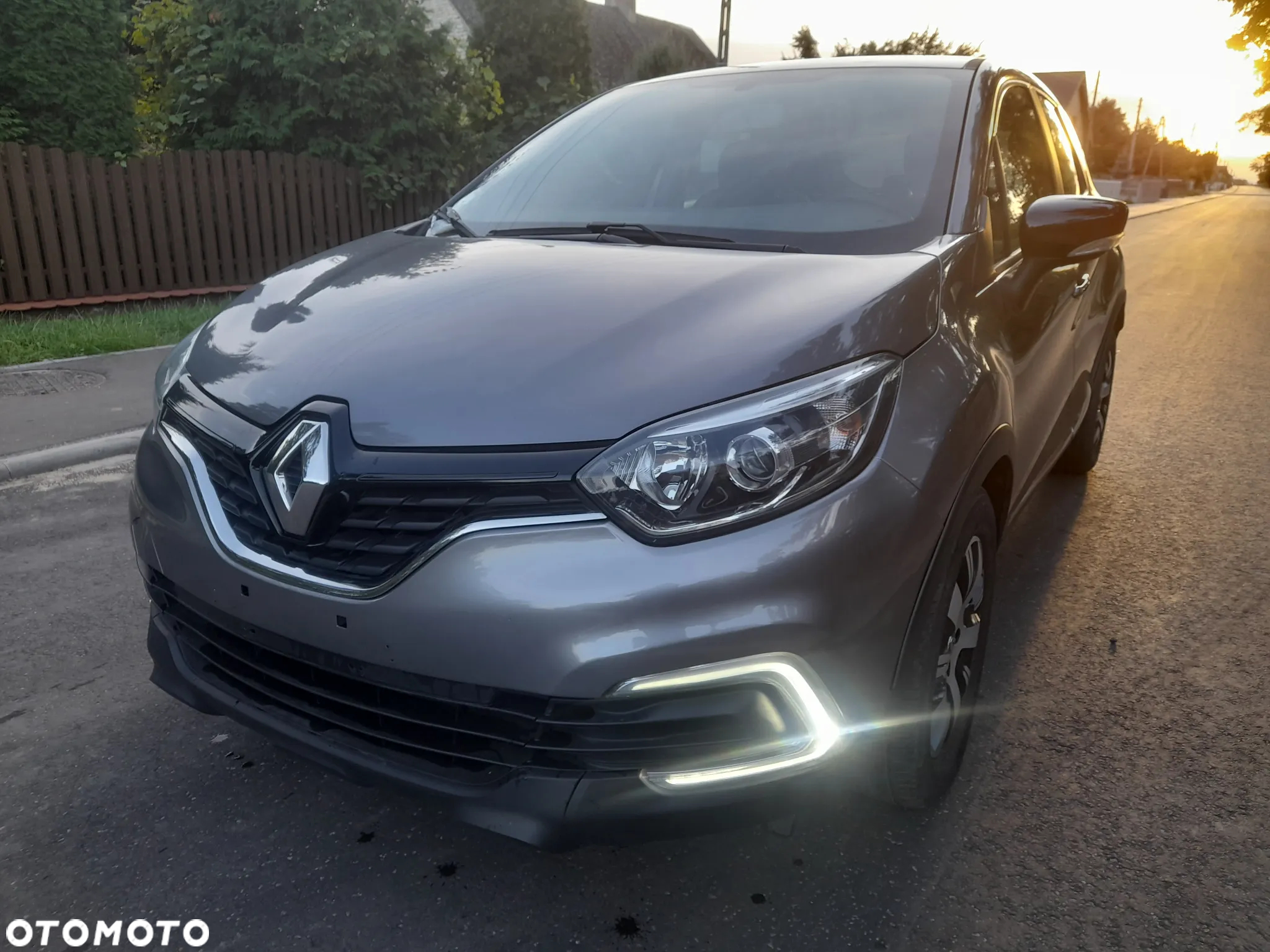 Renault Captur - 4