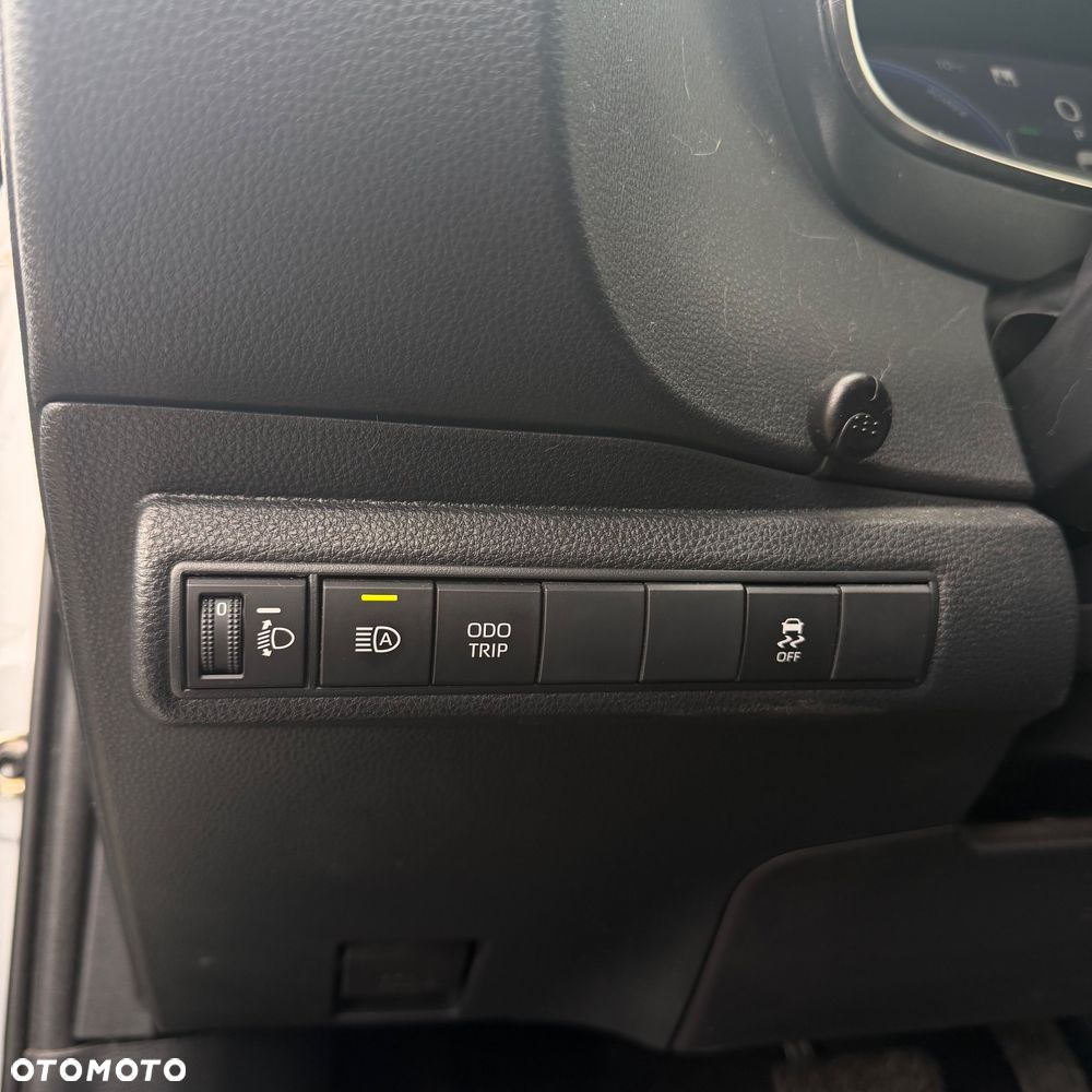 Toyota Corolla 1.8 Hybrid Comfort - 17