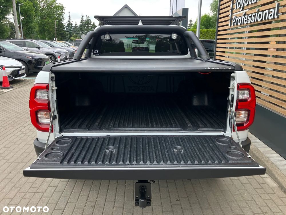 Toyota Hilux 2.8 D-4D Double Cab GR Sport 4x4 - 8