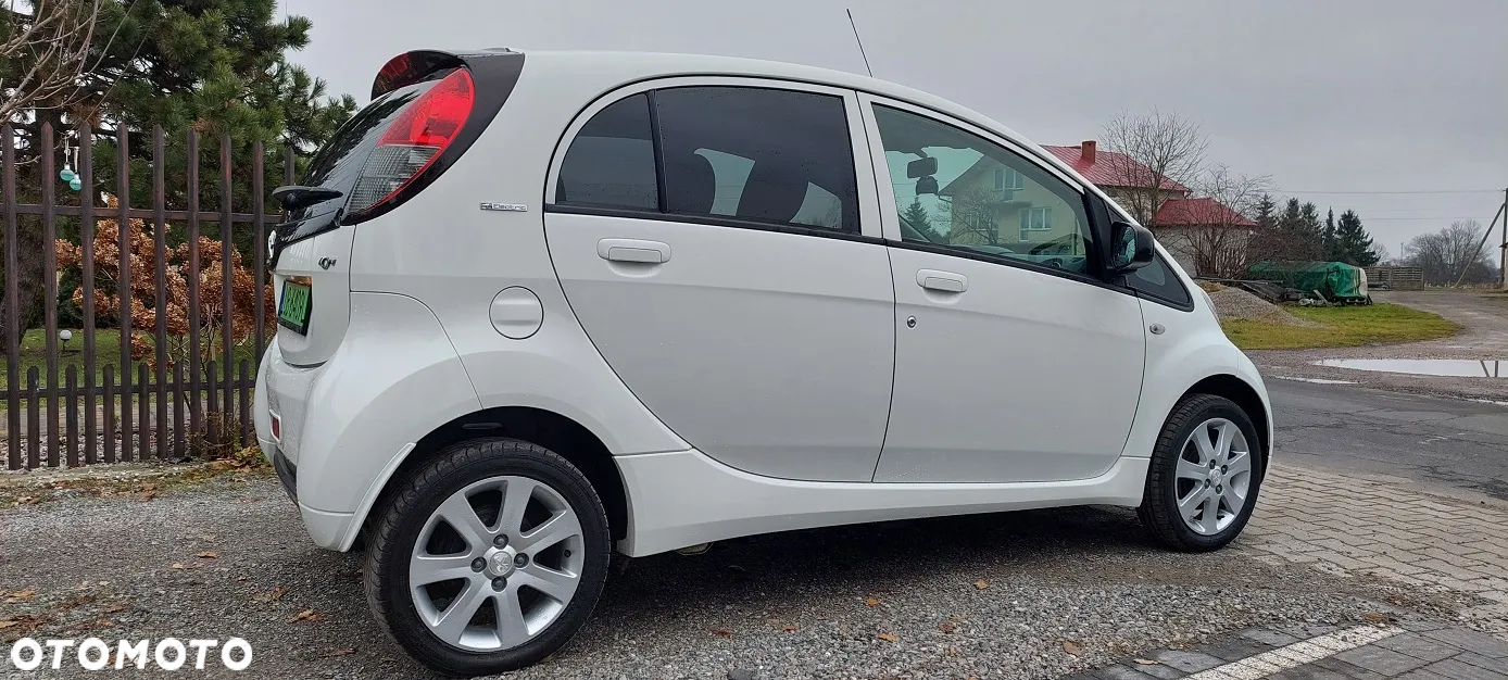 Peugeot iOn - 13