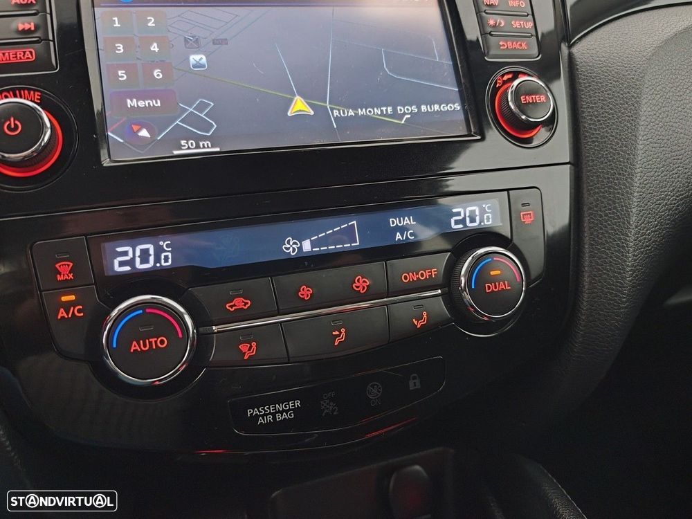 Nissan Qashqai 1.5 dCi N-Connecta 18 - 21