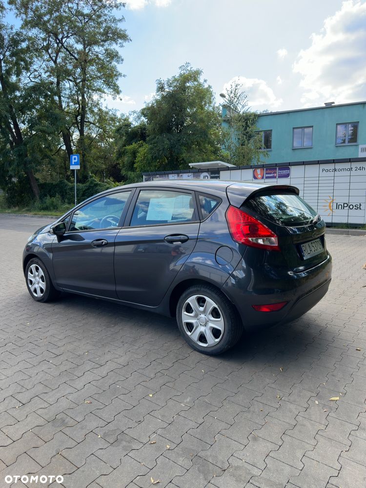 Ford Fiesta - 8