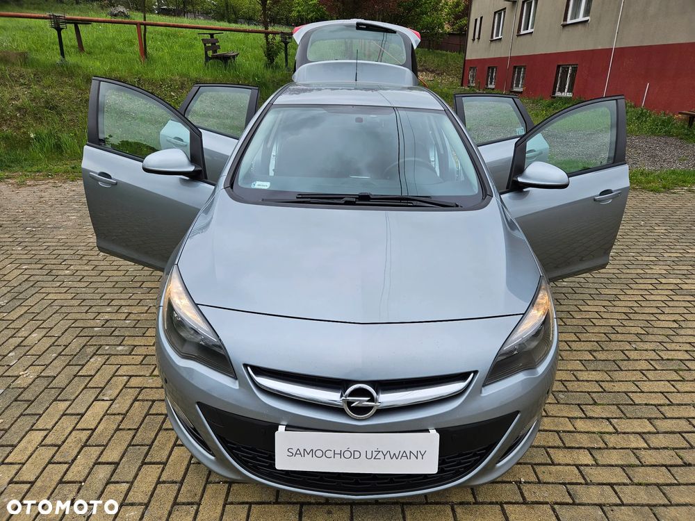Opel Astra IV 1.6 CDTI Essentia - 35
