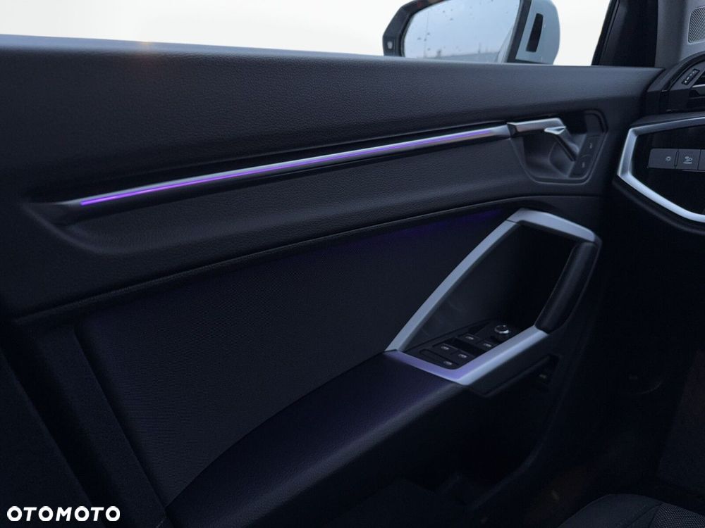 Audi Q3 Sportback - 18