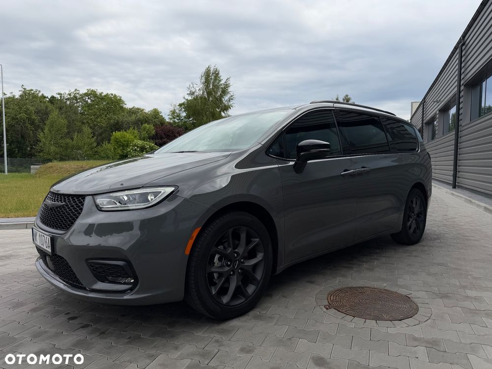 Chrysler Pacifica - 3