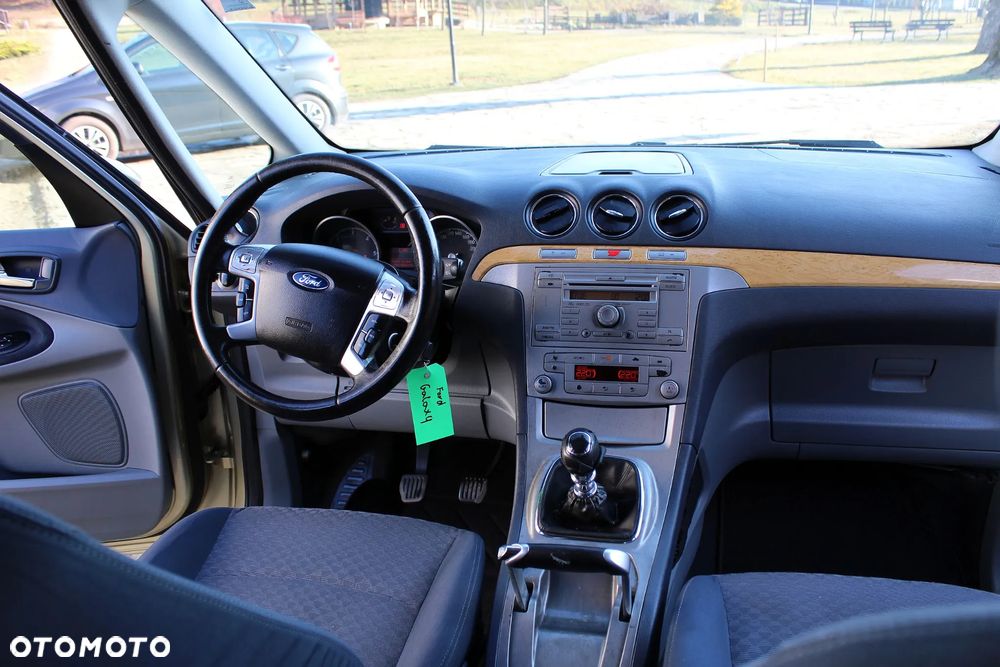 Ford Galaxy 1.8 TDCi Ghia - 17