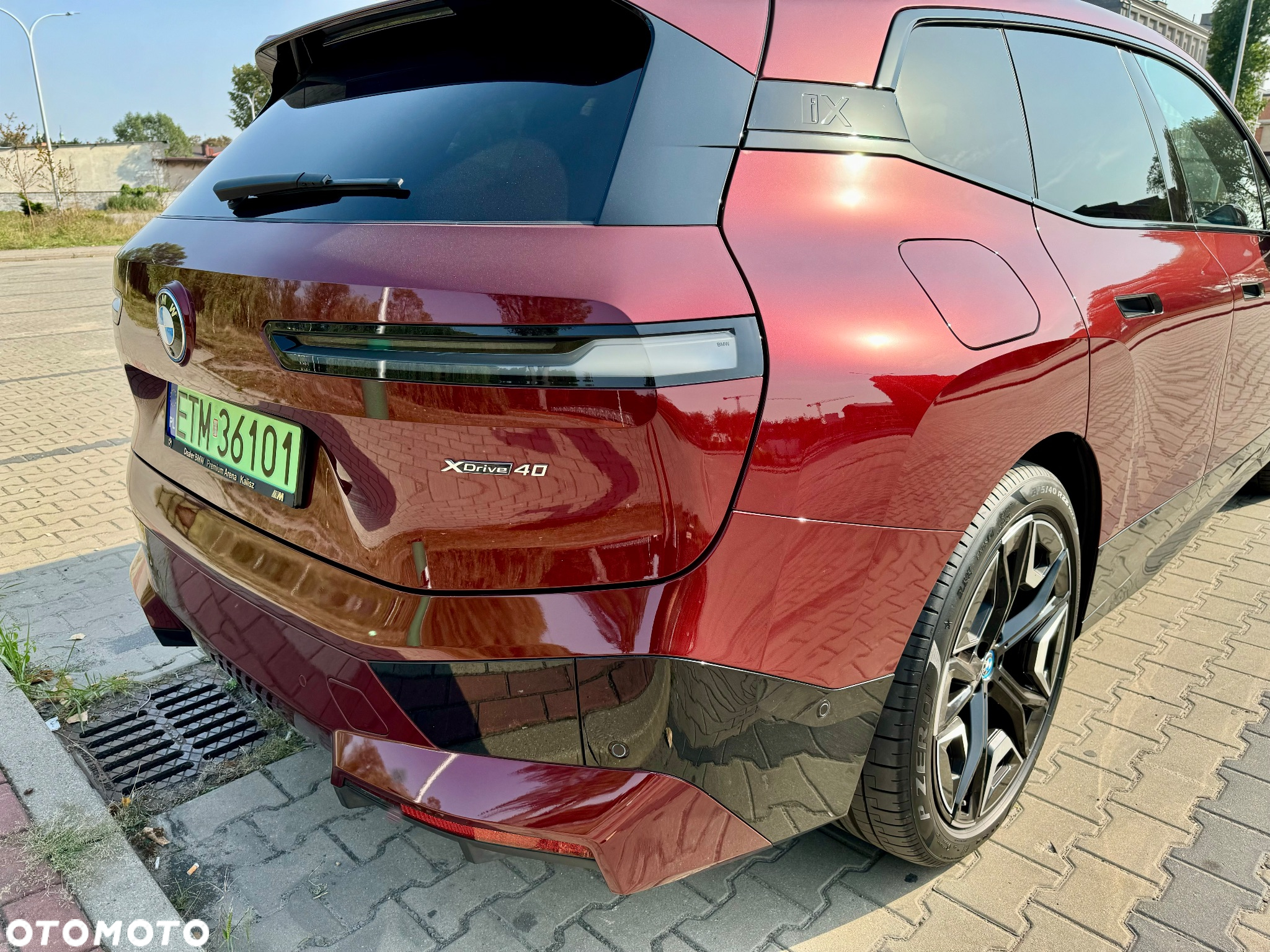 BMW iX xDrive40 76.6kWh Signature - 16