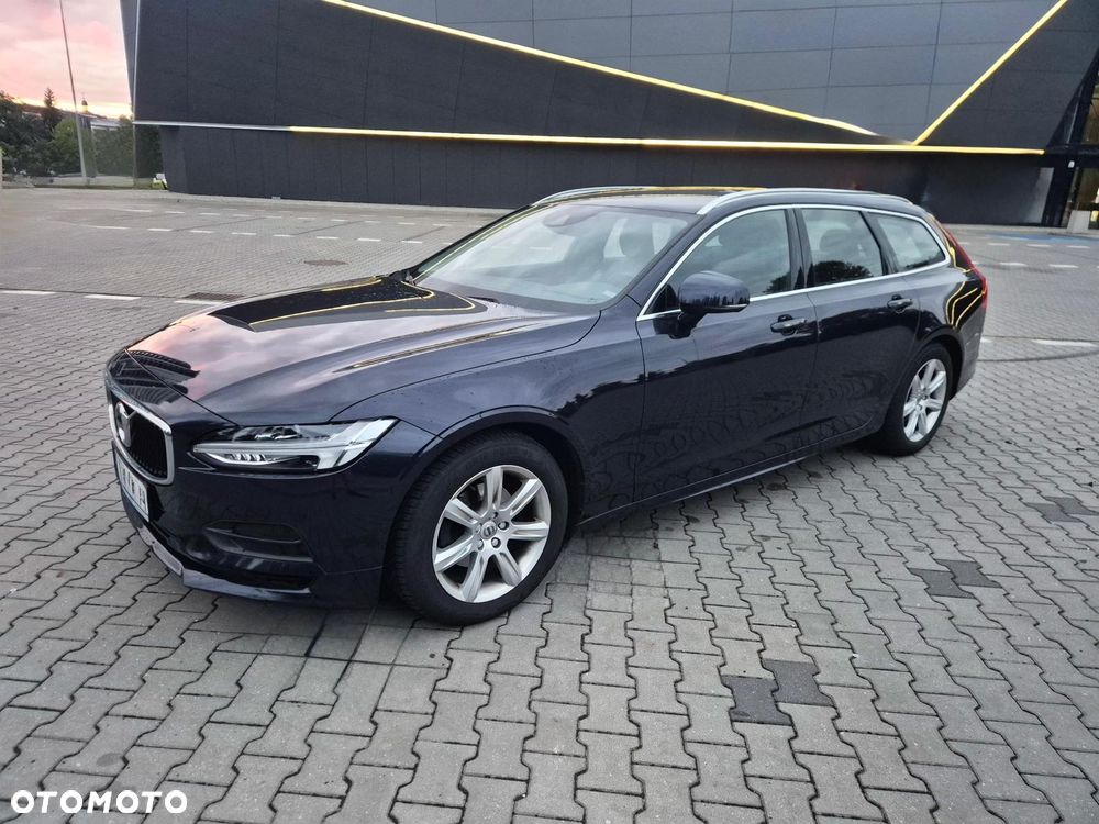 Volvo V90 D4 Momentum - 2