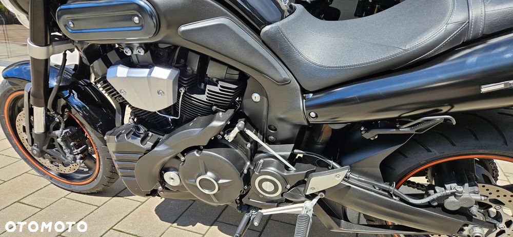 Yamaha MT - 5