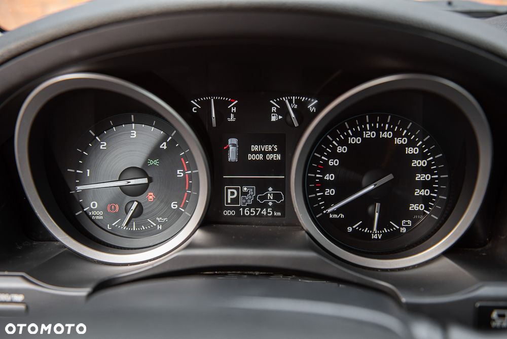 Toyota Land Cruiser - 21