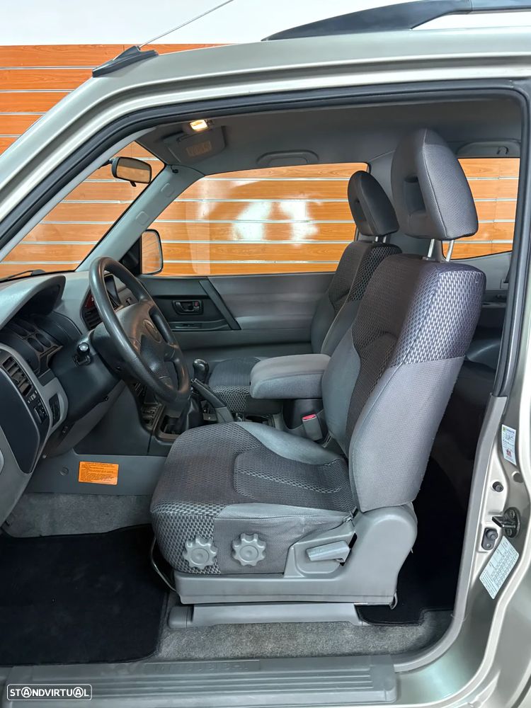 Mitsubishi Pajero 2.5 TD GLX - 9