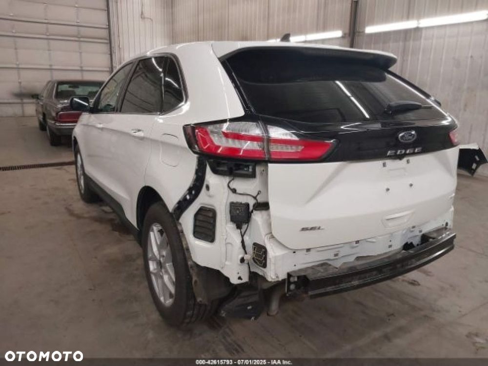 Ford Edge - 5