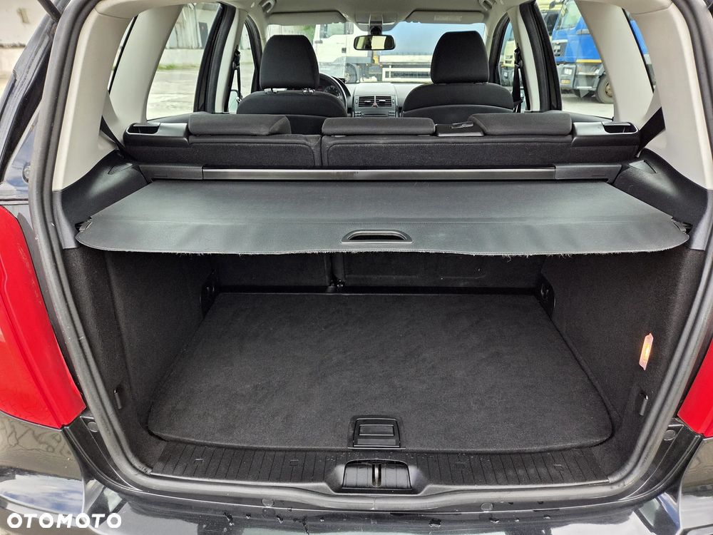 Mercedes-Benz Klasa A 160 BlueEFFICIENCY Elegance - 17