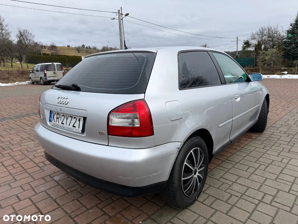 Audi A3 3-drzwiowe 1.6 Ambition - 5