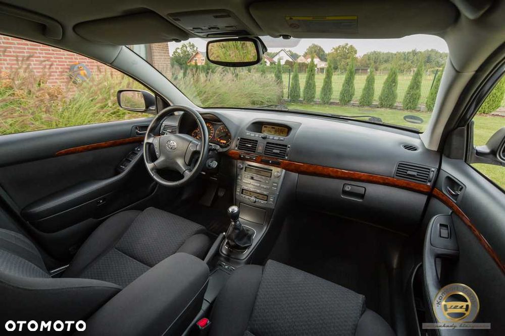 Toyota Avensis - 5