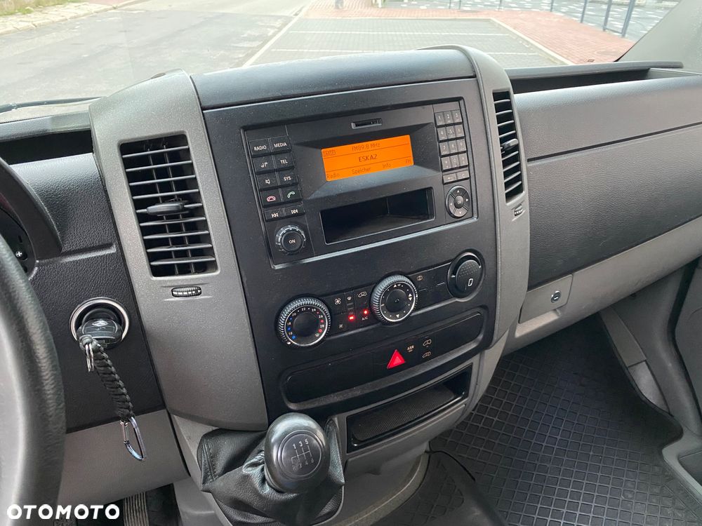 Mercedes-Benz Sprinter - 22