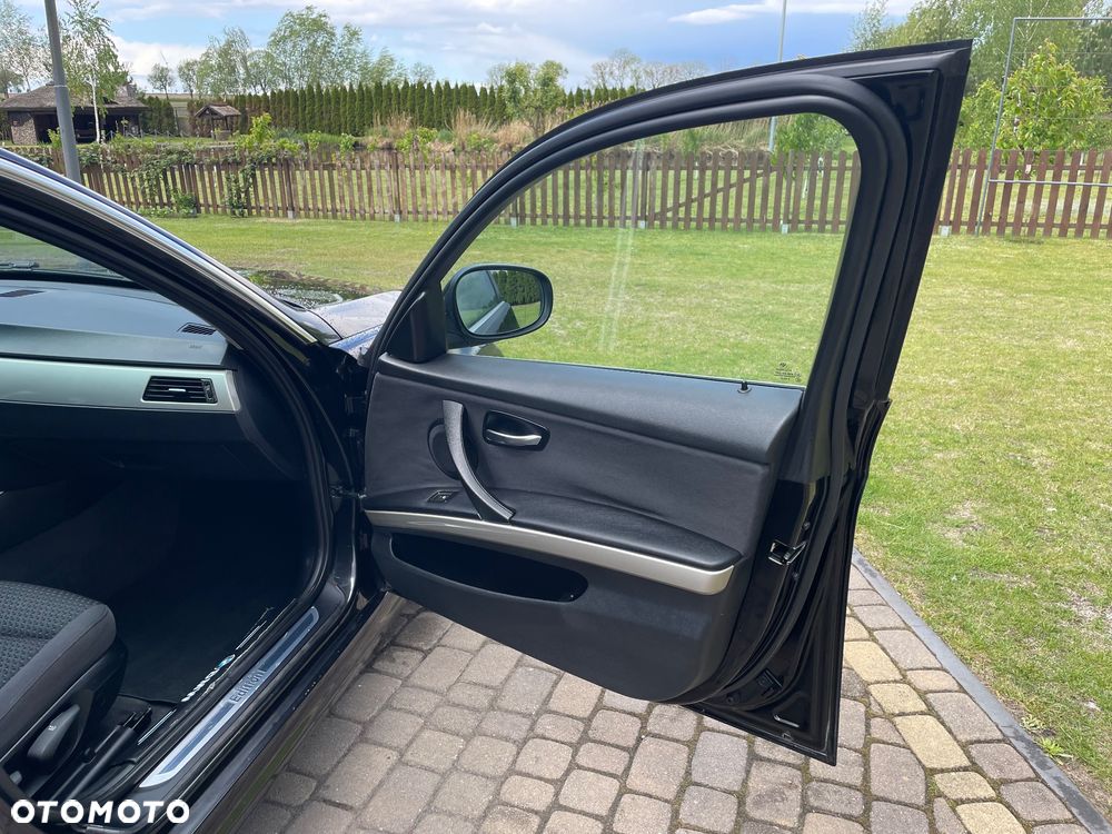 BMW Seria 3 - 23