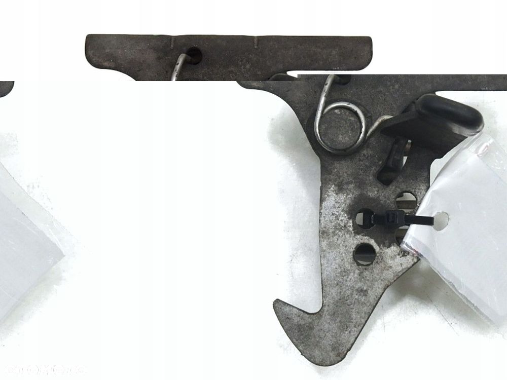 RYGIEL ZAMEK MASKI BMW E60 E61 LIFT - 1