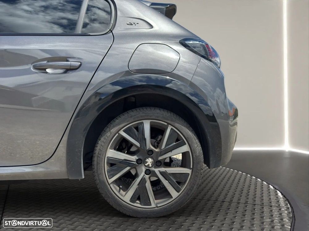 Peugeot 208 1.2 PureTech GT EAT8 - 22