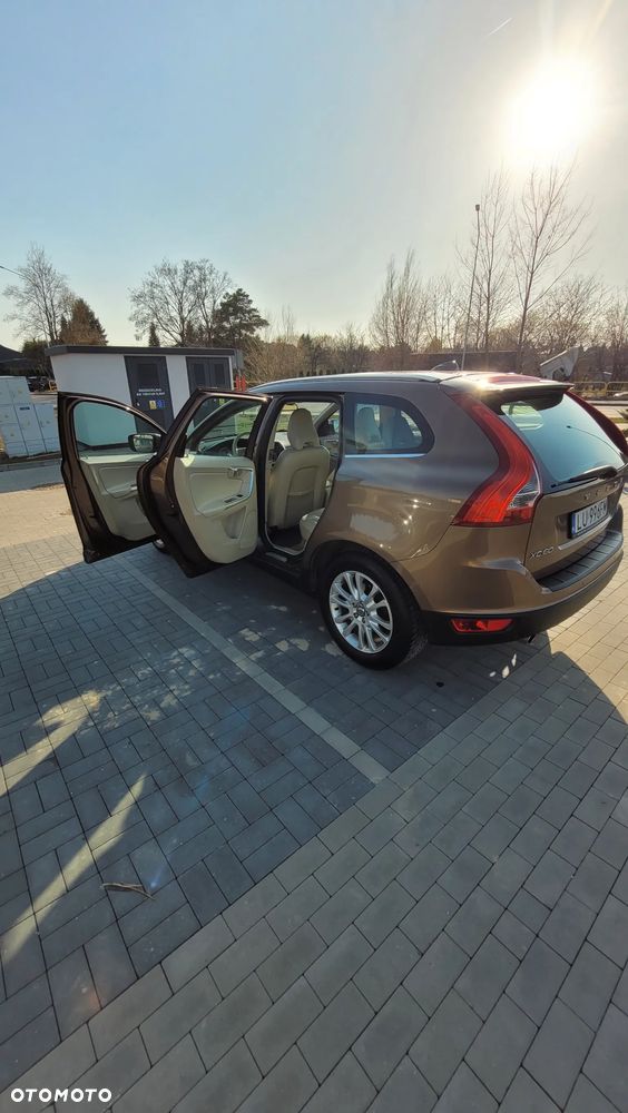 Volvo XC 60 D5 AWD Summum - 5