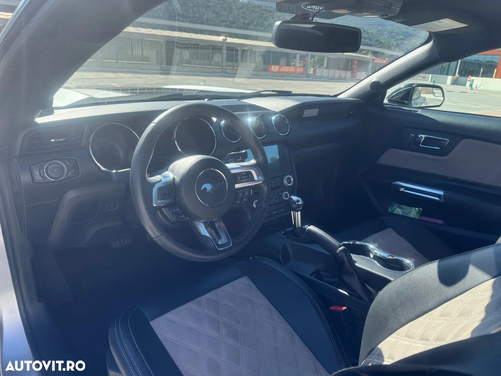 Ford Mustang - 7