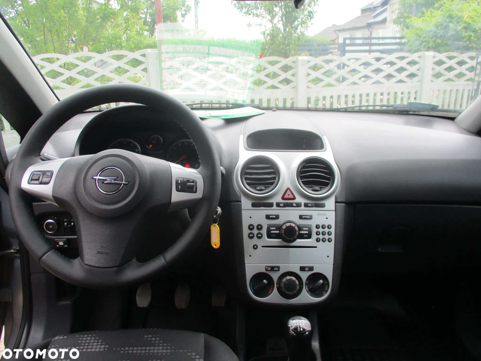 Opel Corsa 1.2 16V Edition / Active - 16