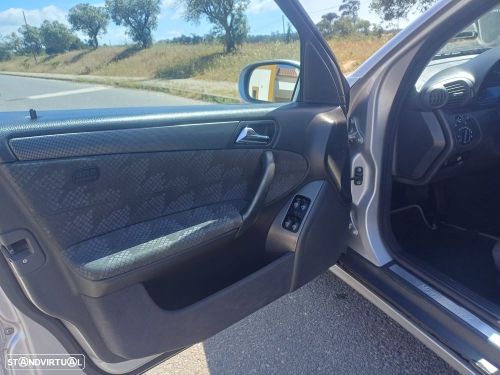 Mercedes-Benz C 220 - 17