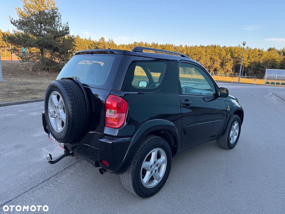 Toyota RAV4 D-4D 4x4 - 12