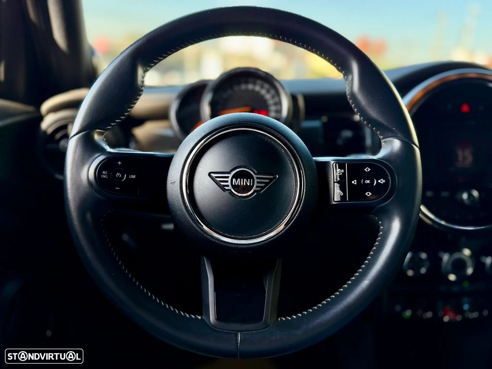 MINI 5 Portas Cooper Auto - 20