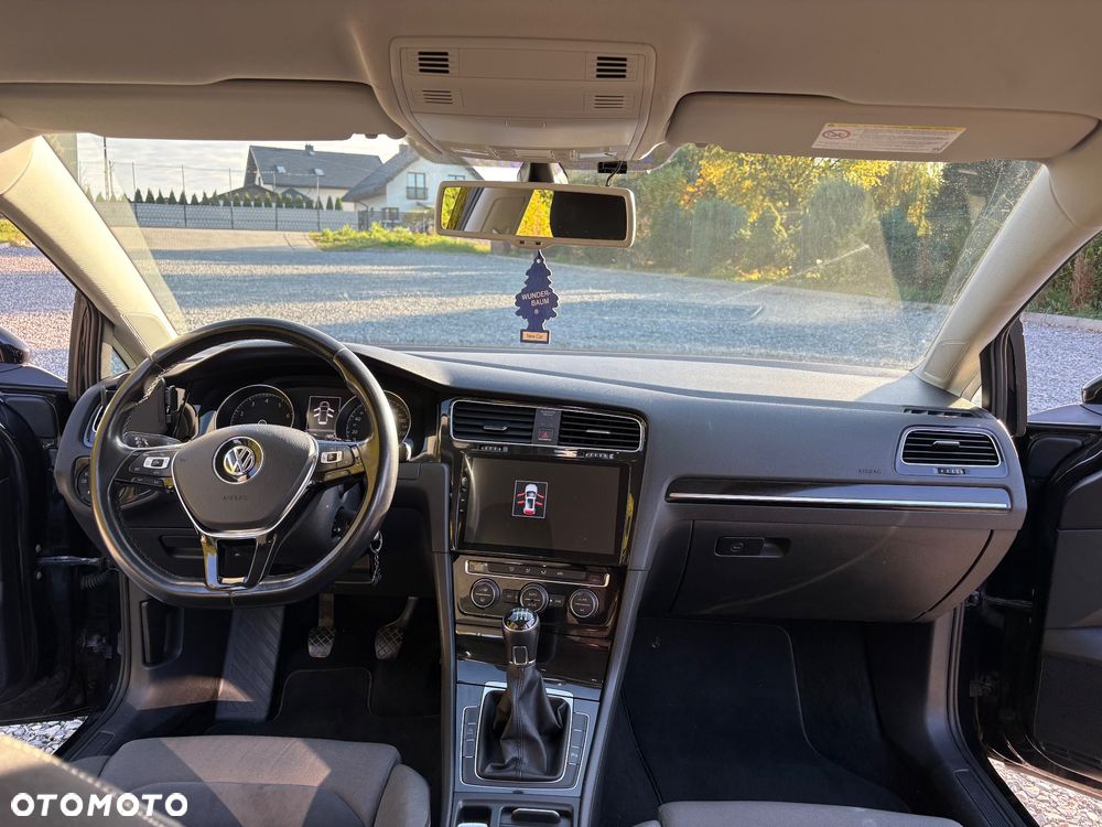Volkswagen Golf - 13