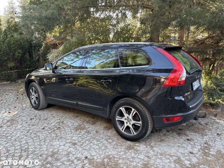 Volvo XC 60 D5 AWD Momentum - 3