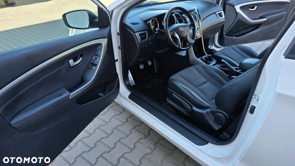 Hyundai i30 1.6 GDI Style - 17
