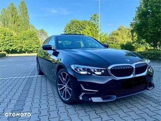 BMW Seria 3 330i xDrive Luxury Line sport