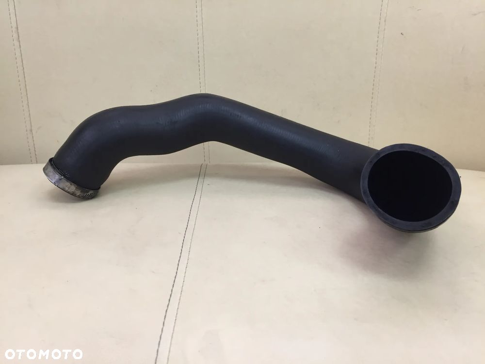 RURA WĄŻ PRZEWÓD POWIETRZA INTERCOOLERA PASSAT B5 FL SUPERB I AUDI A6 C5 2.5 TDI 4B0145745A - 2