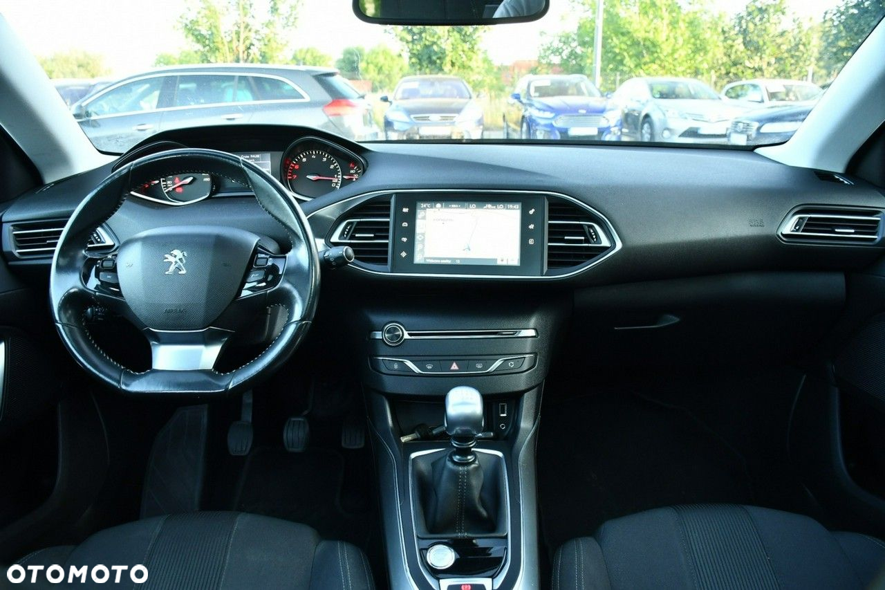 Peugeot 308 - 35