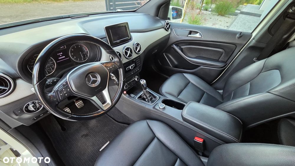 Mercedes-Benz Klasa B 200 (BlueEFFICIENCY) - 39