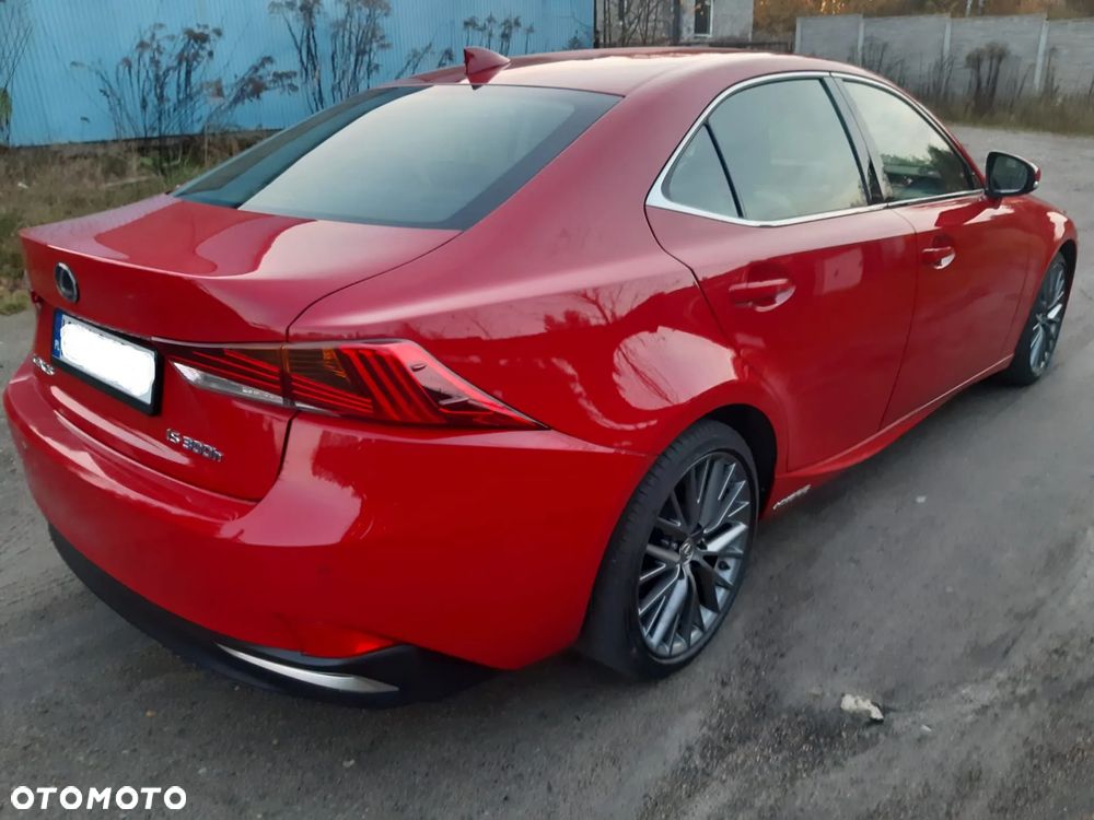 Lexus IS 300h Prestige - 7