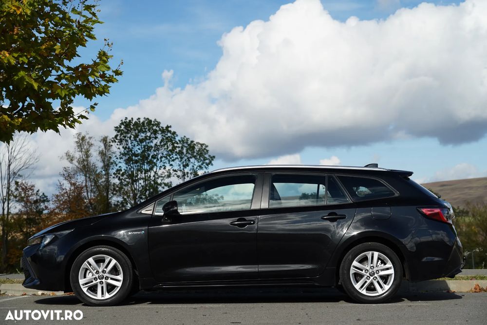 Toyota Corolla 1.8 HSD Business - 25