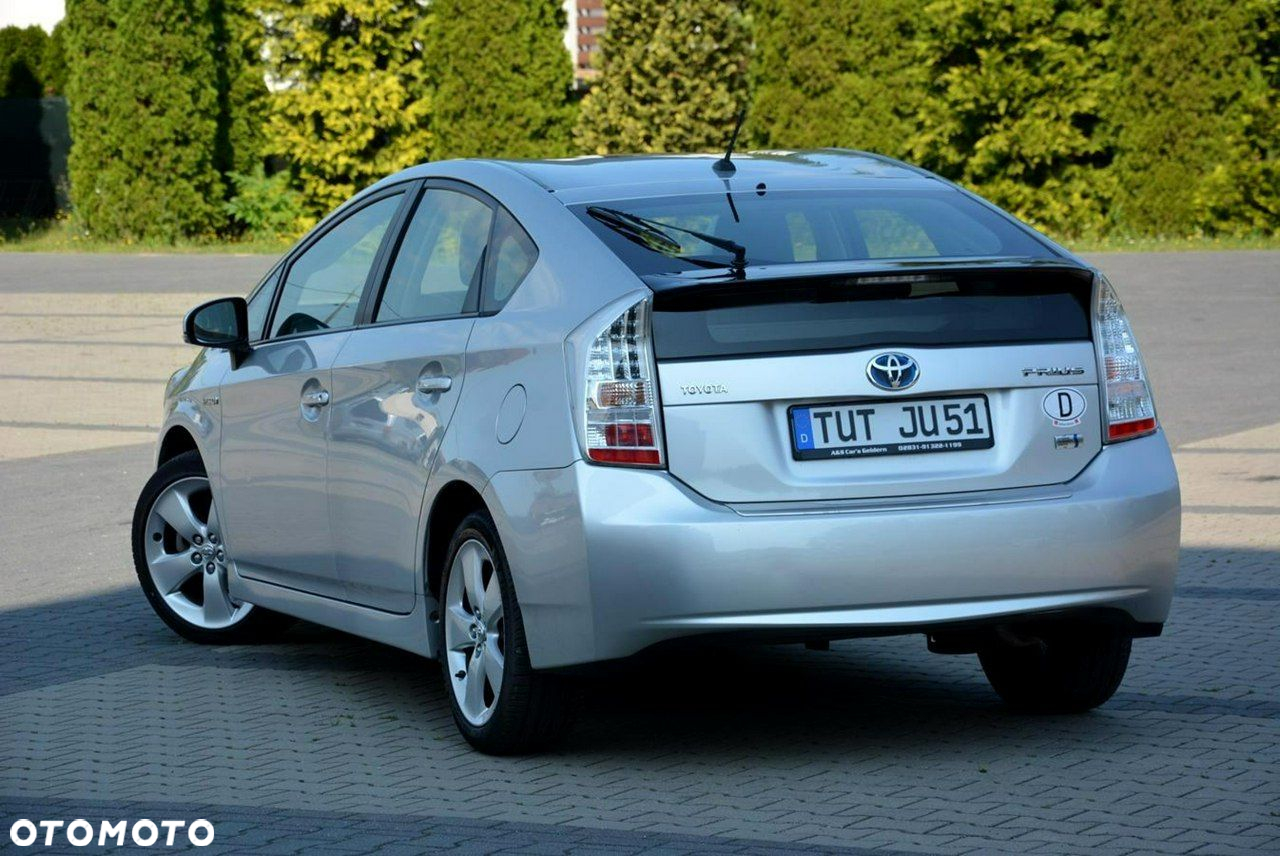 Toyota Prius 1.8 HSD Sol - 6