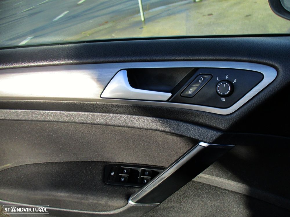 VW Golf 1.6 TDi BlueMotion Confortline - 29