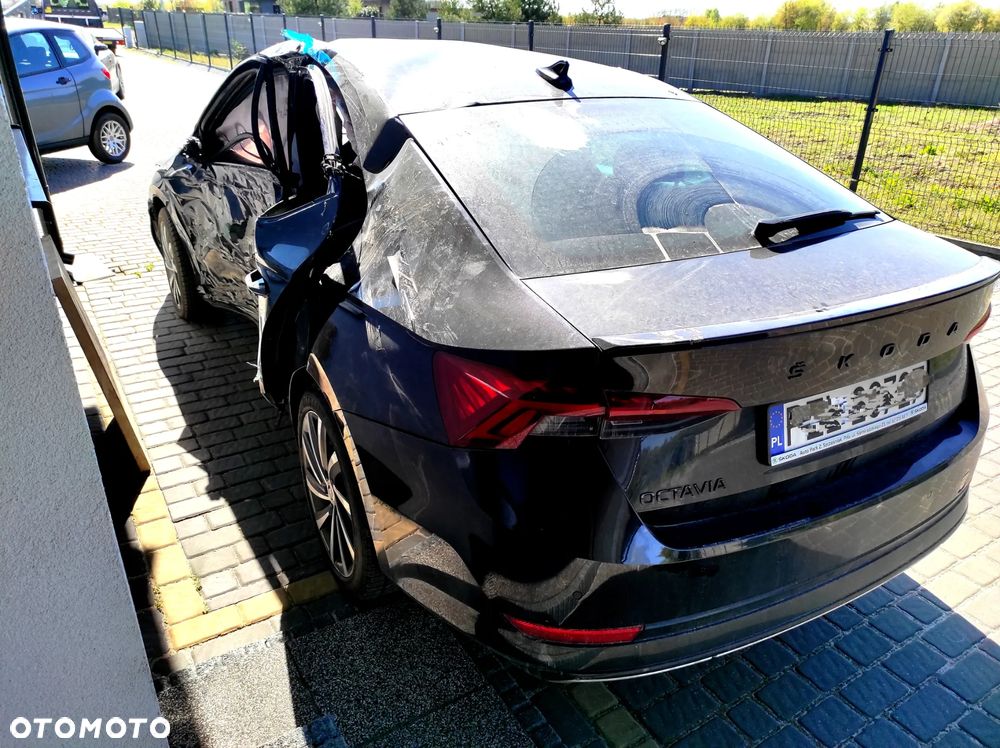 Skoda Octavia 2.0 TDI 4x4 Sportline DSG - 3