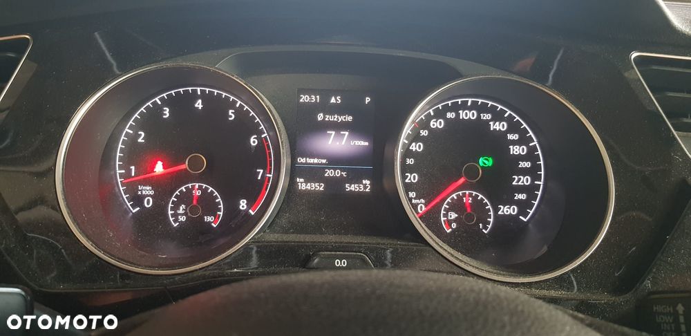Volkswagen Touran 1.4 TSI BMT Highline DSG - 9