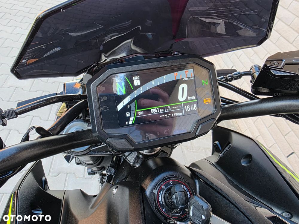 Kawasaki Z 900 - 25