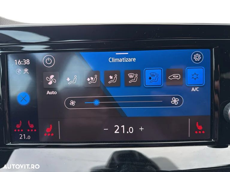 Volkswagen Golf 1.0 eTSI DSG MHEV Life - 18