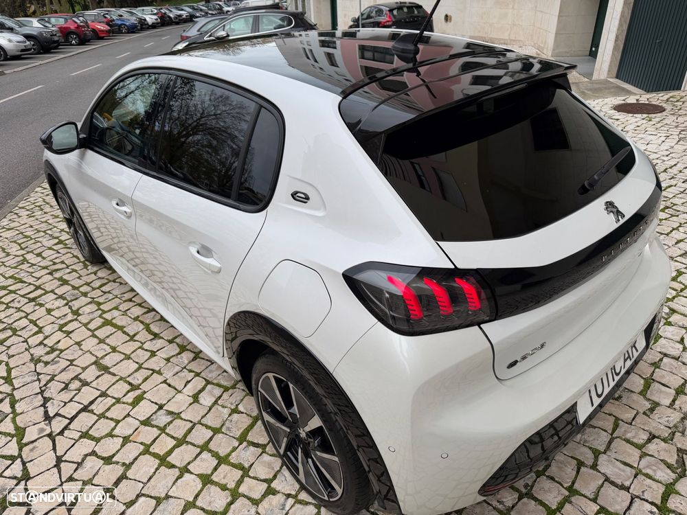 Peugeot e-208 50 kWh GT Pack - 7
