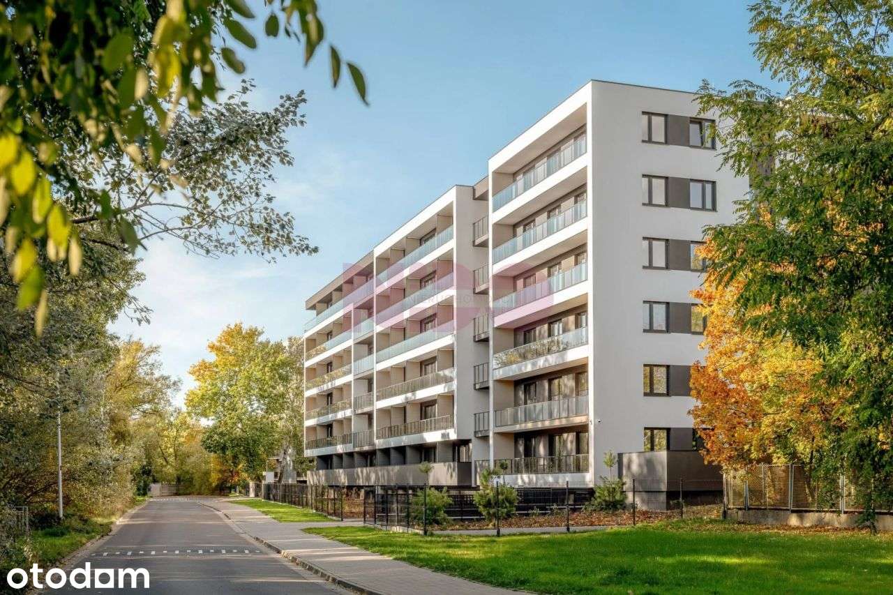 Duży balkon od strony południowej z widokiem na zi