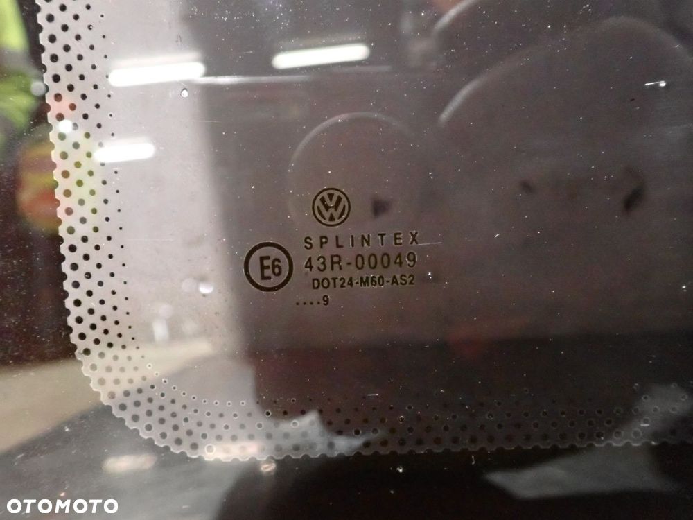 SZYBA KAROSERYJNA LEWA ŚRODKOWA VOLKSWAGEN T4 - 4